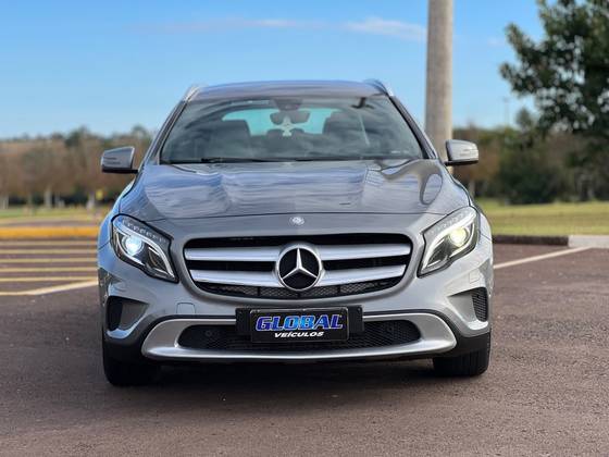 MERCEDES-BENZ GLA 200 1.6 CGI ADVANCE 16V TURBO FLEX 4P AUTOMÁTICO